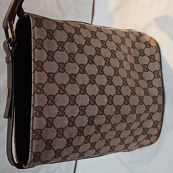 Gucci Handbags - VINTAGE GUCCI -Authentic vintage Gucci bag